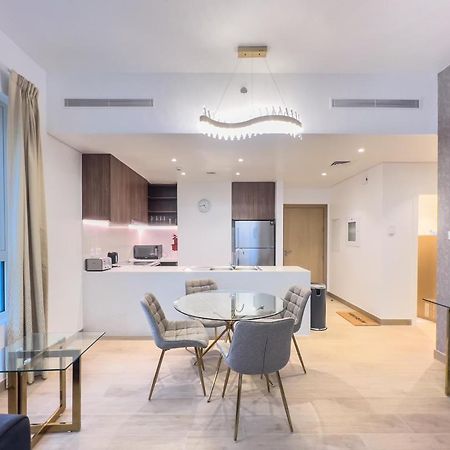 דובאי Lovely 2-Bedroom Vacation Home Near Beach מראה חיצוני תמונה