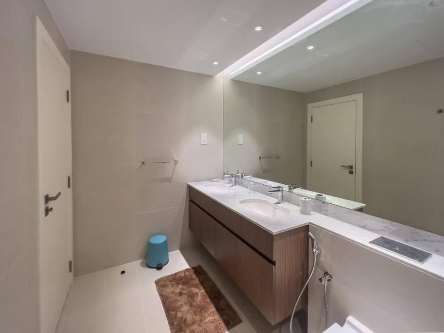 דובאי Lovely 2-Bedroom Vacation Home Near Beach מראה חיצוני תמונה